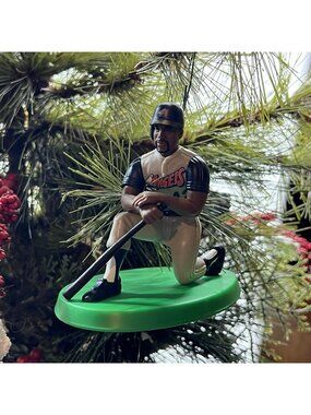 Mo Vaughn Anaheim Angels Vintage 1999 Starting Lineup Christmas Tree Ornament
